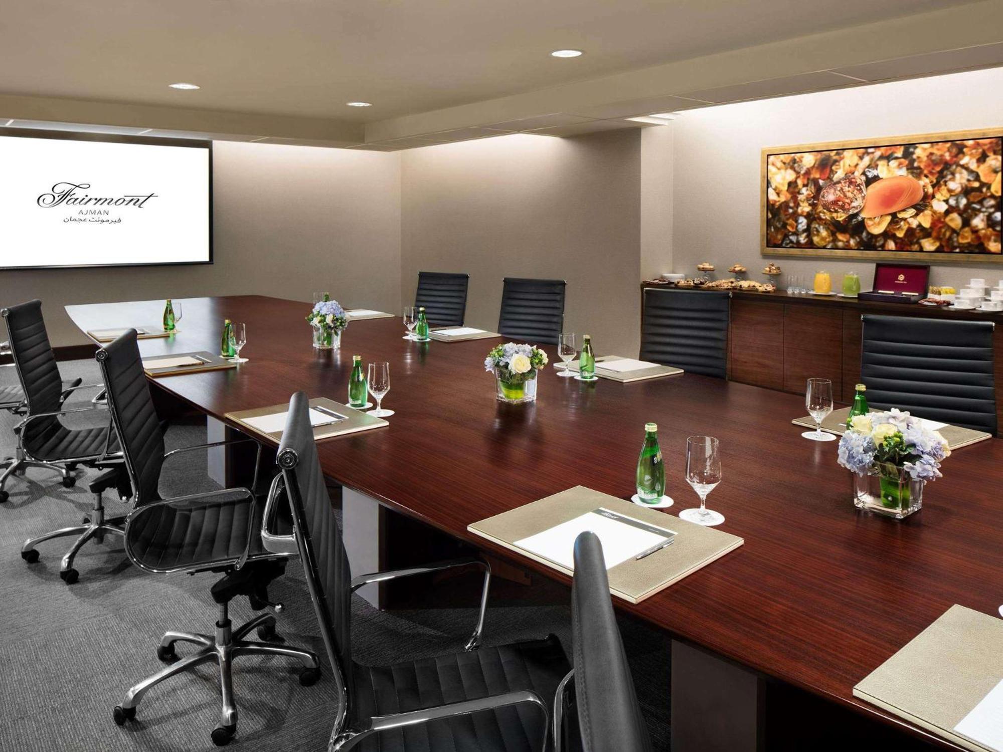แฟร์มอนต์ อัจมาน Hotel ภายนอก รูปภาพ Boardroom at Fairmont Olympic