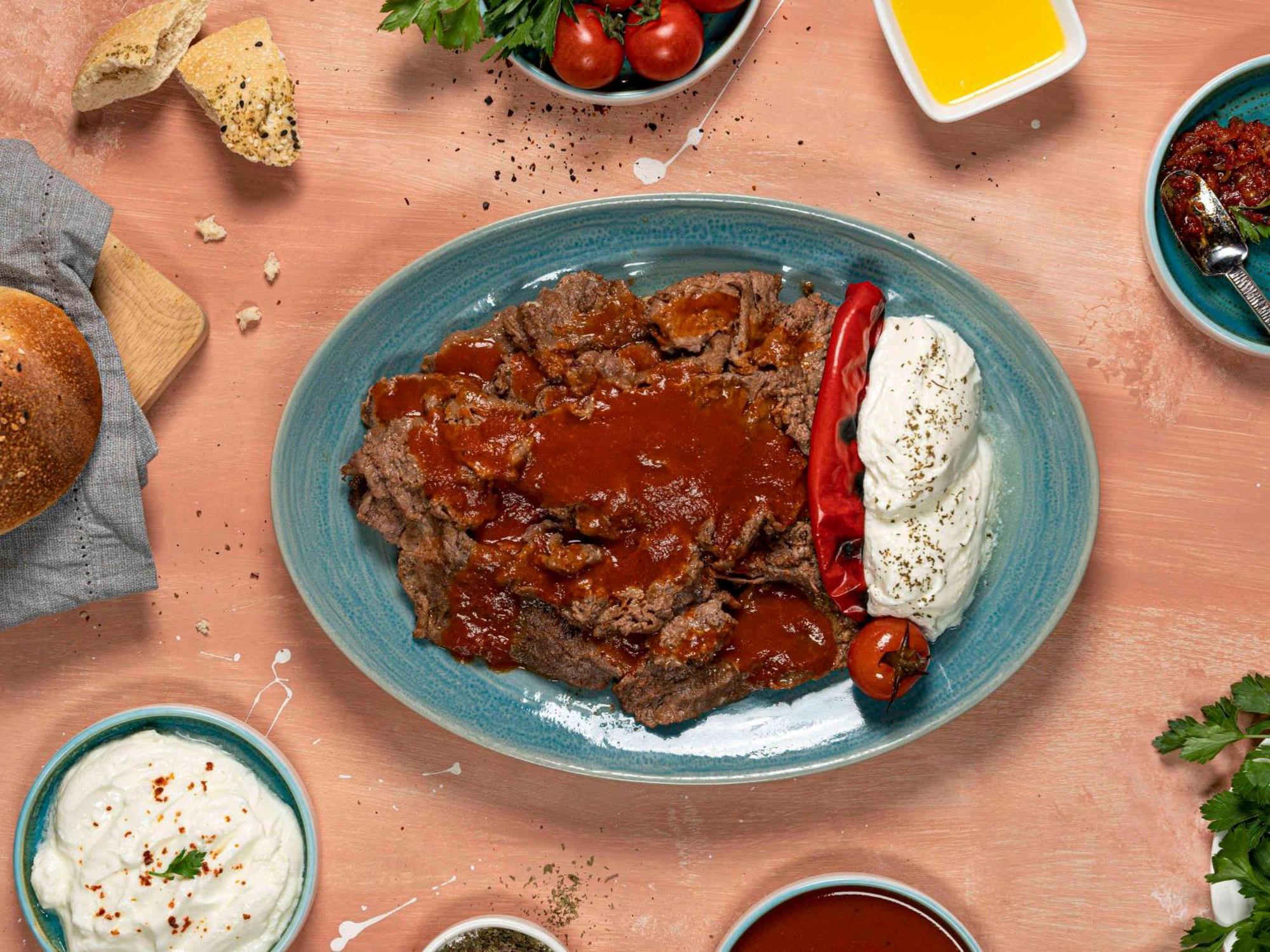 แฟร์มอนต์ อัจมาน Hotel ภายนอก รูปภาพ A plate of gyros