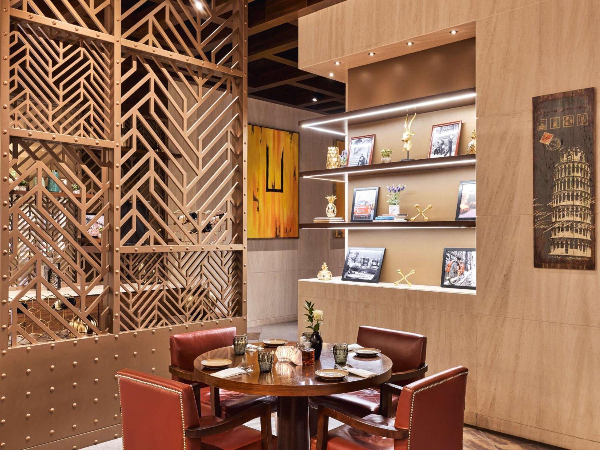 แฟร์มอนต์ อัจมาน Hotel ภายนอก รูปภาพ The interior of the lounge