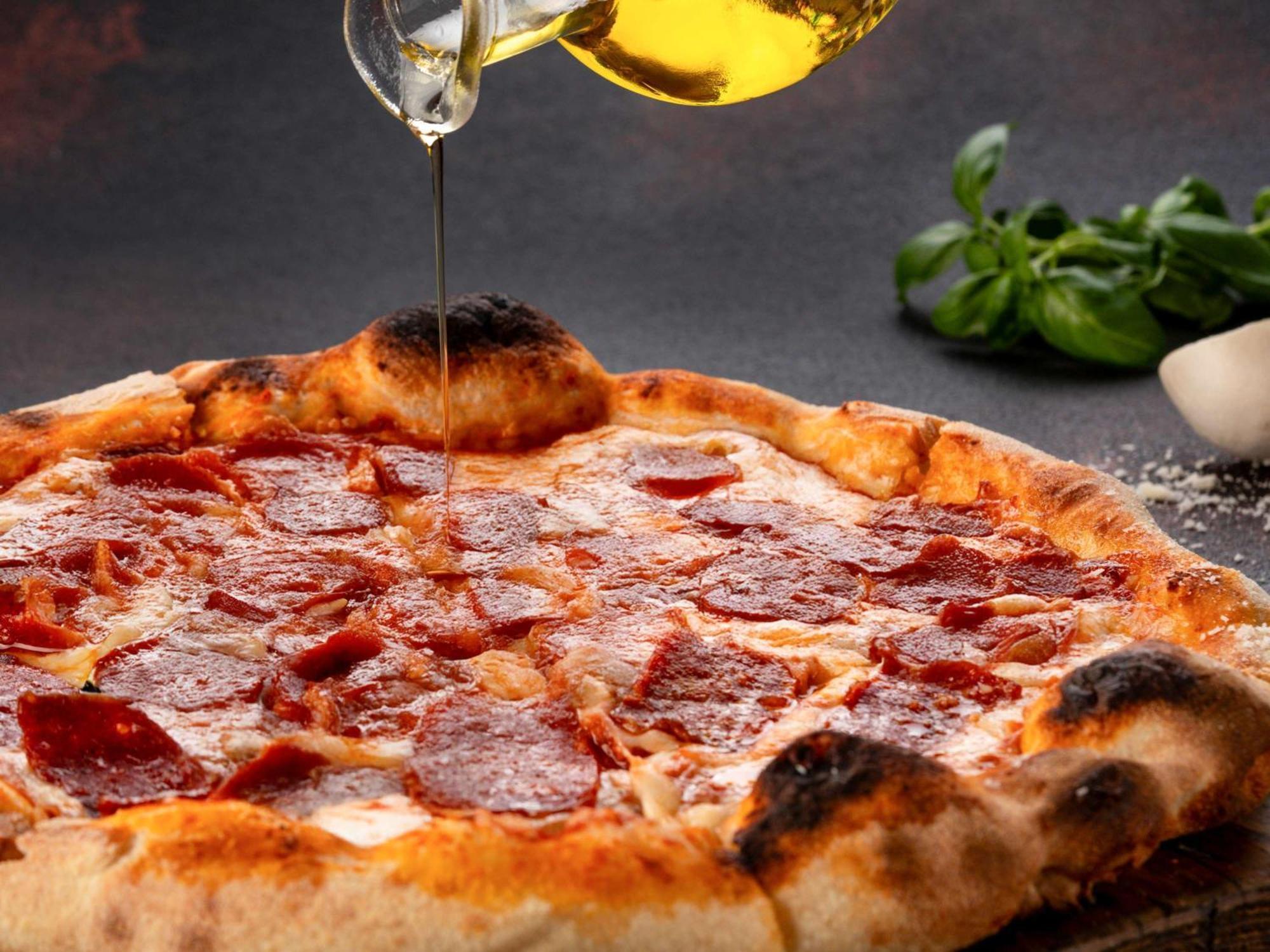 แฟร์มอนต์ อัจมาน Hotel ภายนอก รูปภาพ A salami pizza