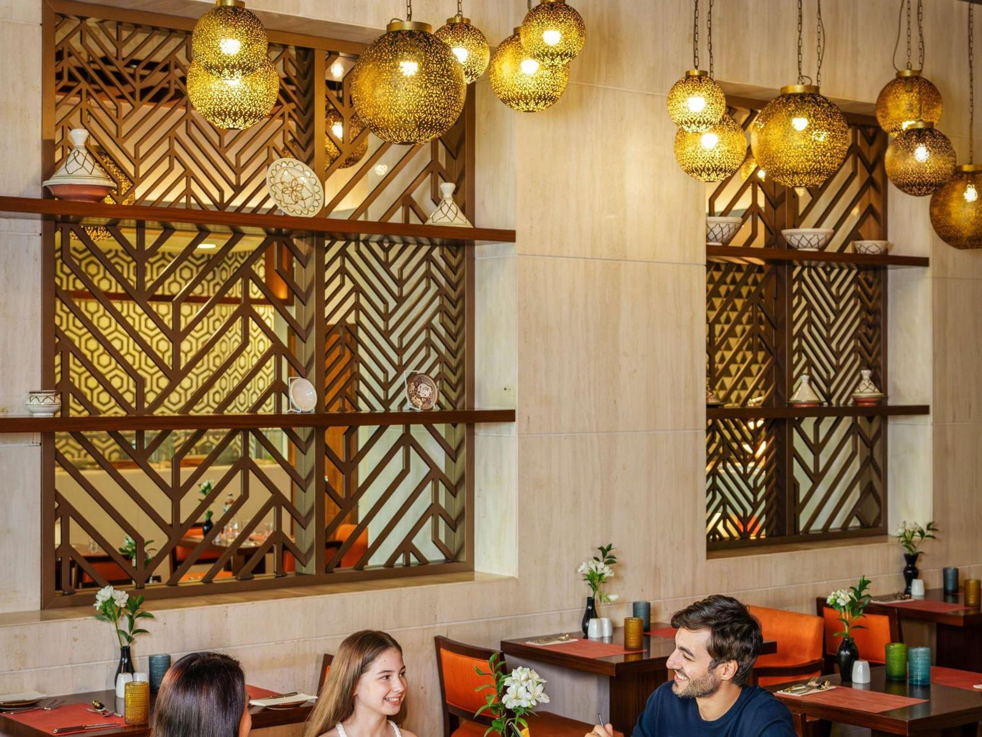แฟร์มอนต์ อัจมาน Hotel ภายนอก รูปภาพ The restaurant