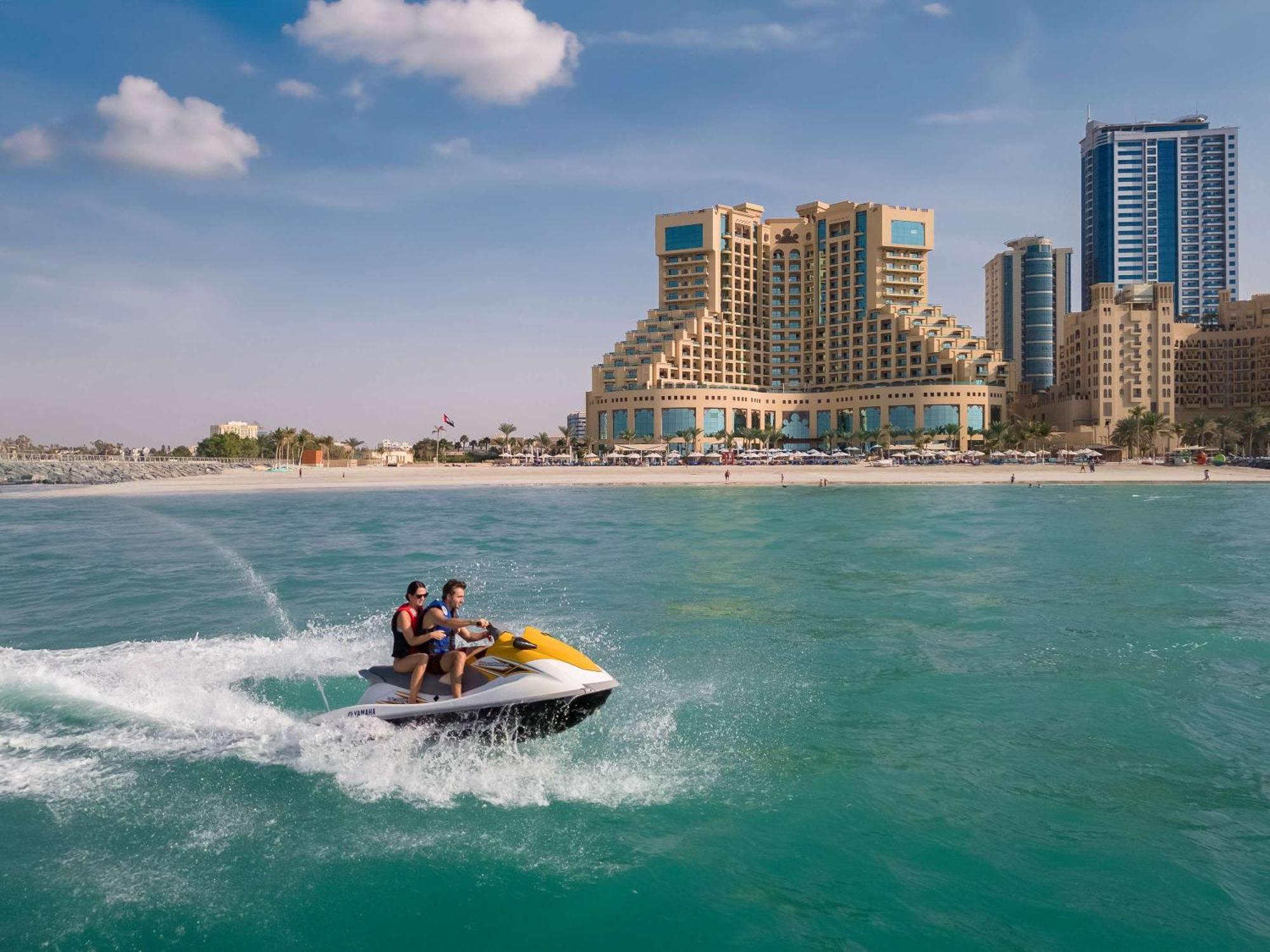 แฟร์มอนต์ อัจมาน Hotel ภายนอก รูปภาพ The Jumeirah Beach Hotel