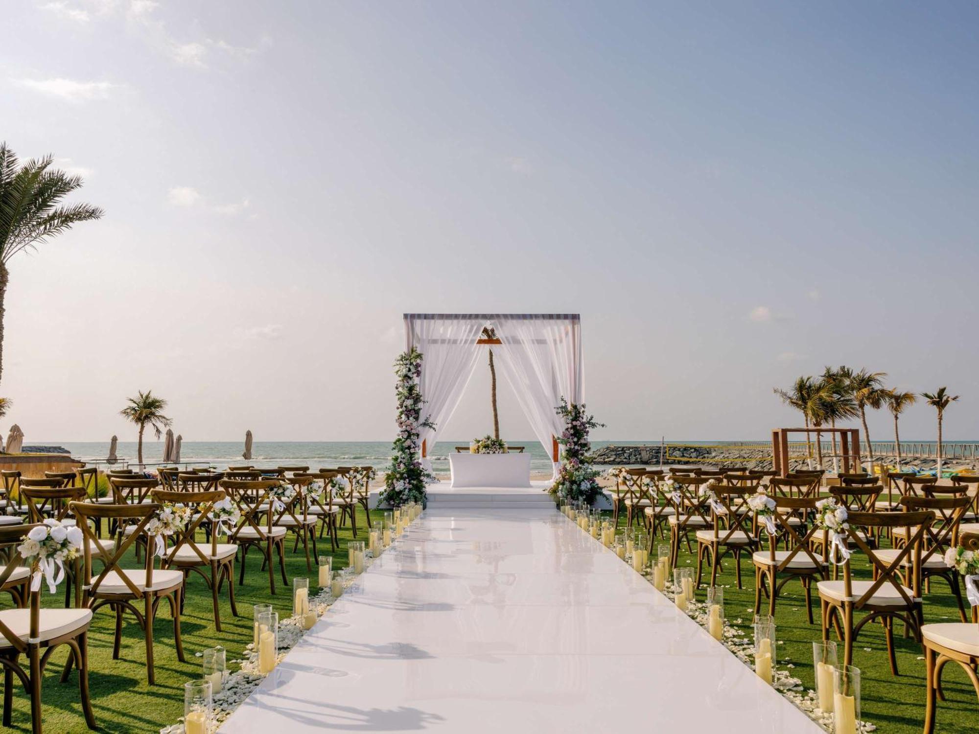แฟร์มอนต์ อัจมาน Hotel ภายนอก รูปภาพ Wedding at the beach